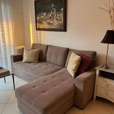 Juan Flore Apartment อองทีบส์ ภายนอก รูปภาพ