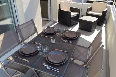 Juan Flore Apartment อองทีบส์ ภายนอก รูปภาพ